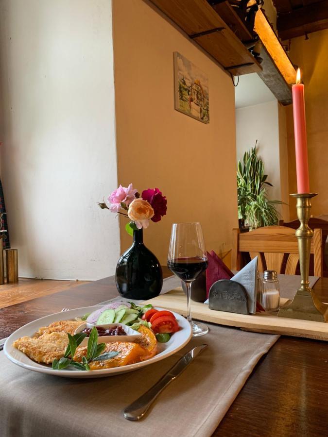 巴尔塔玛雅酒店 Pilsrundāle 外观 照片